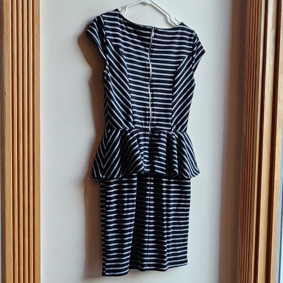 Mossimo Supply Co. Black/Gray Striped Ruffled Jersey Dress Size 8 - Picture 13 of 15